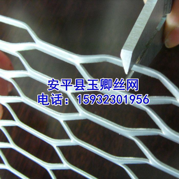 专业生产拉伸钢板网，六角栅栏钢板网，热镀锌钢板网片